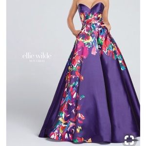 Ellie Wilde// Never Worn// Size 4//  A-line Gown